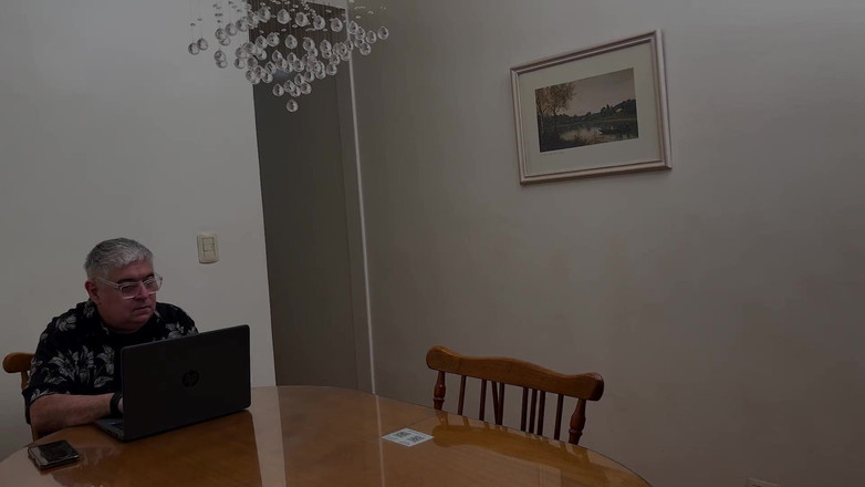 Limon producciones: Soțul meu îmi angajează o maseuză și sfârșește cu un final fericit...