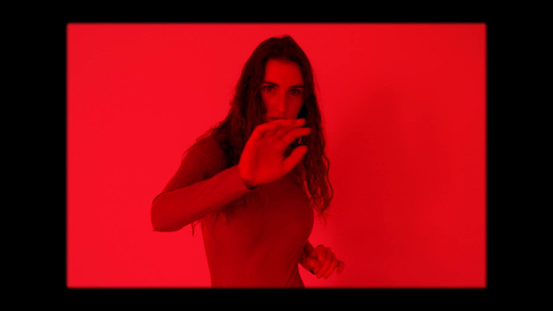 Piper Blush: レッドラテックス映像