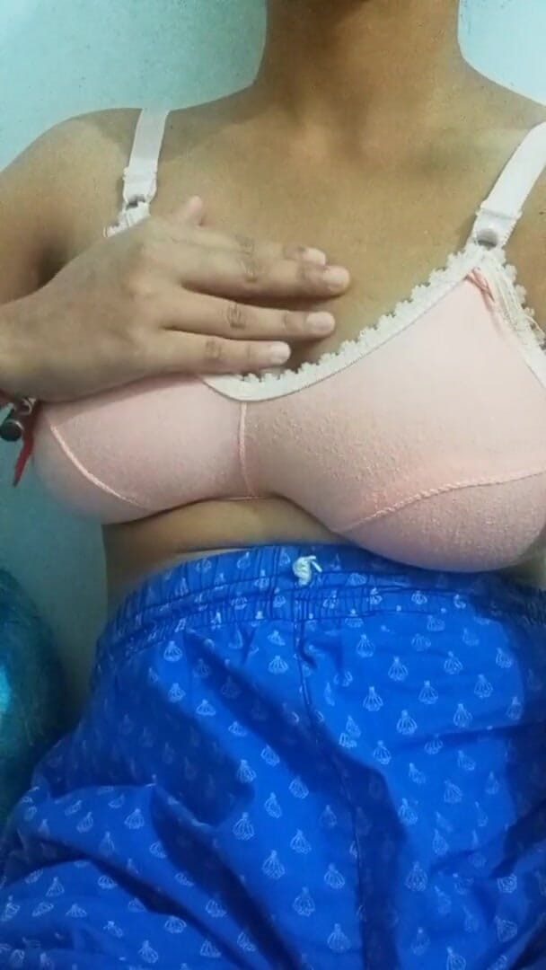 Shruti: Young girl getting horny