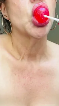 Sucking on a Lollipop! Yfm Likes Sweet Things in Her Mouth