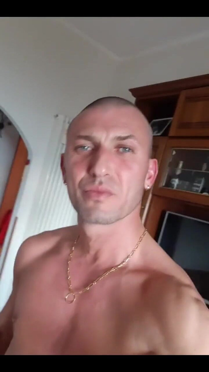 Boy jerking off: Home Alone