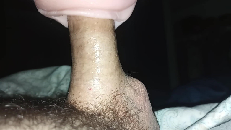 Midsouth Foot Fetish: M-am trezit cu un futai dur în timp ce iubita este...