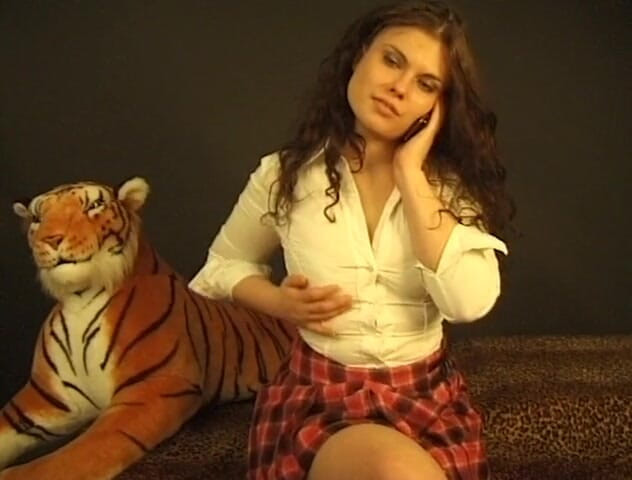 Flash Model Amateurs: Süßes college-mädchen in sinnlicher solo-szene