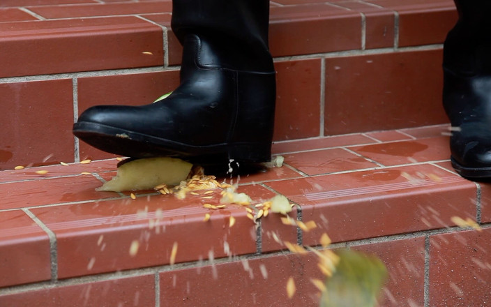 GERMANE_XL: The Horny Rubber Gardener - Crushing Vegetables &amp; Boot Care