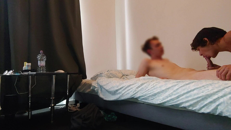LeoTeenLatinos: Rakouský student mi dává své panenské sperma - "seb Maierr"
