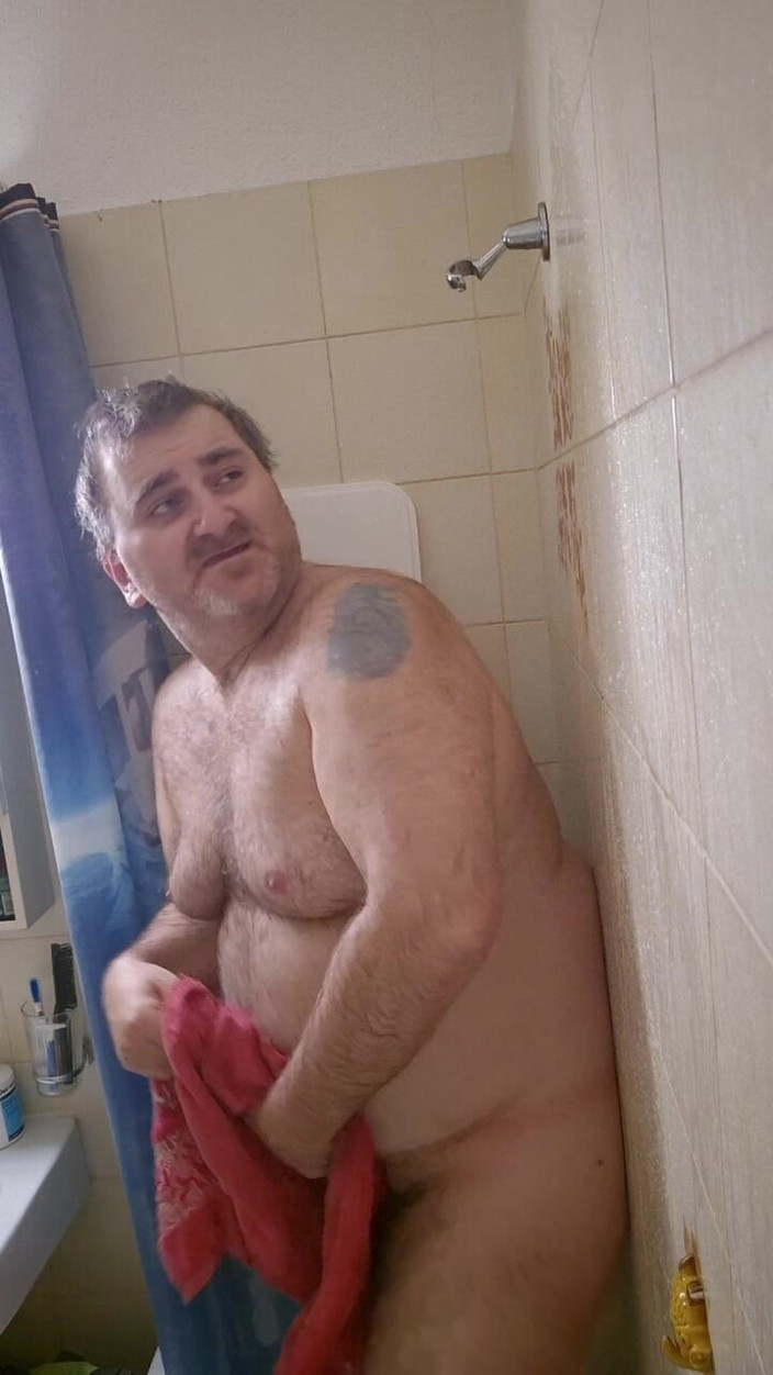 ChubbyDaddyBearLuka: 샤워하는 통통한 아빠 곰