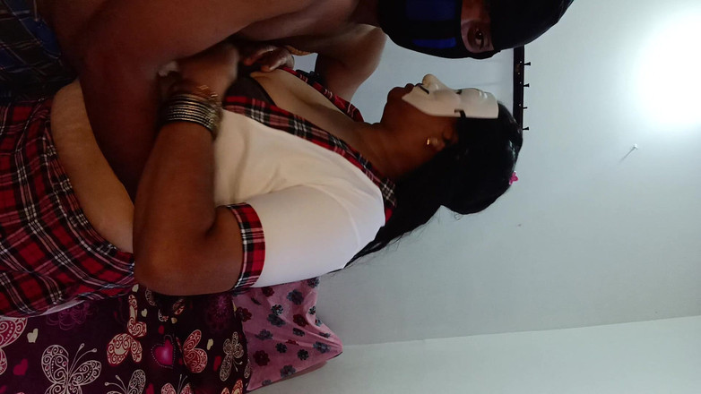 Muruga: मेरी पत्नी की नई पोशाक और सुपर स्तनों को दिन भर चोदना