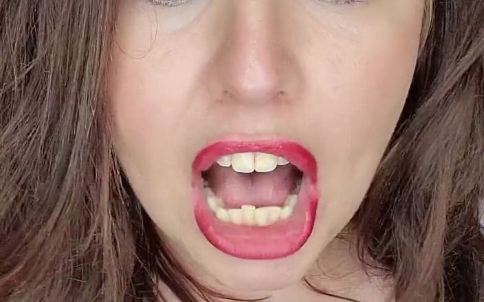 KinkyKatie: だから、私は完全にこれを削除するつもりだった、私はこれを見てとても強く身がすくむが、あなたたちは私の奇妙さが好きだと言っています