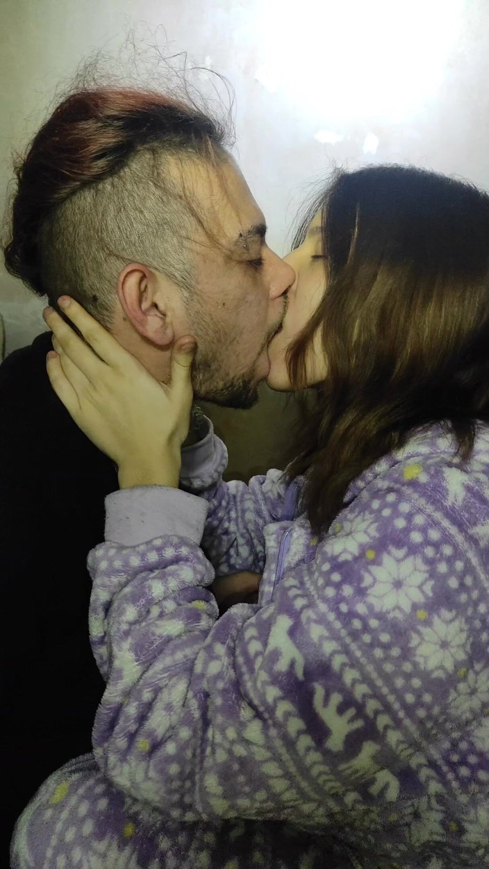 Endemoniados: Le baiser le plus excité et le plus sale sur...