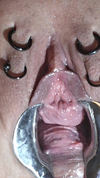 SklavinS_pervert: Sklavins meregangkan lubang kencingnya untuk tuannya! Bahagian 2