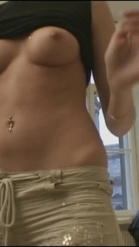 Chica sabrosa tiene buen sexo con gran polla