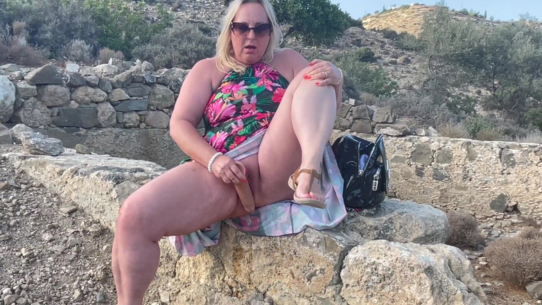 Lena Cox: Outdoor Masturbation and Squirts - Nympho Wife Real Orgasms