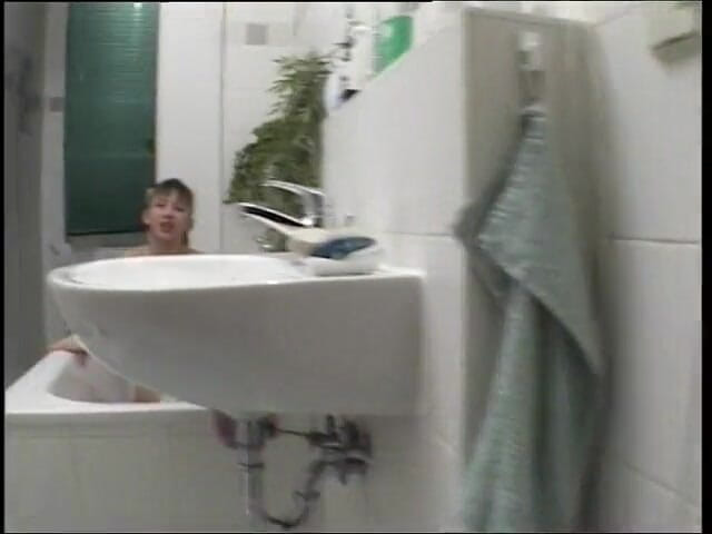 Crispy Teens: Hot teen babe sucks her boyfriends cock after shower