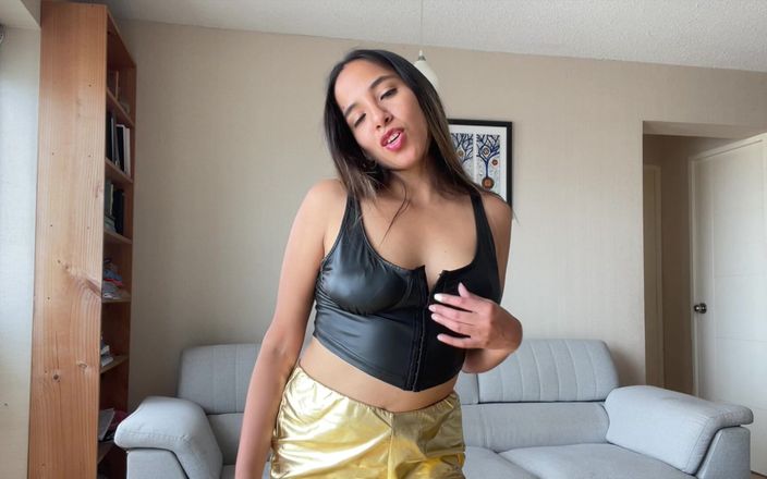 Goddess Alexa femdom: दो विकल्प वीर्य खाने के निर्देश निर्देश को झटका देते हैं