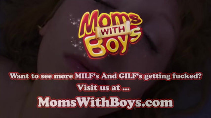 Moms With Boys: sunahre baalon vaali paripakv ki bina kisi ke saamoohik chudaee -...