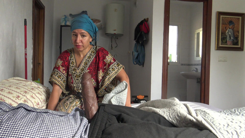 Souzan Halabi: Cleaning Cheats with Black Tourist in Hotel in Istanbul