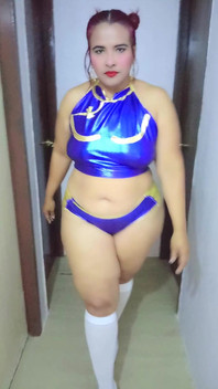 Chun Li Kılığına Girmiş