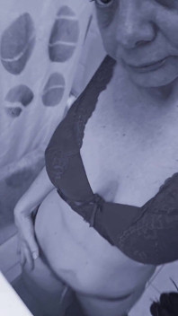 Mature Sexy Sofy