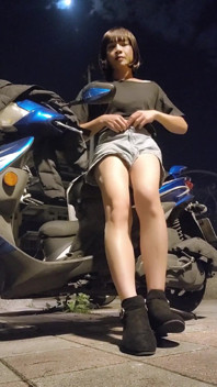 Tu aimes les pantalons sexy avec des bottes ?