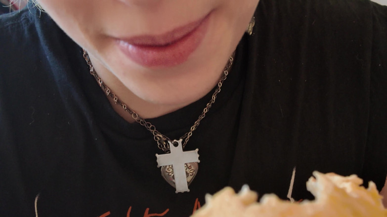 Glitterqueen1999: 4K - 巨人女性の陰茎切除術 - 私の食べ物の中の小さな男