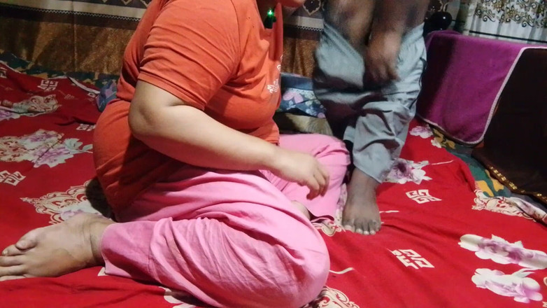 Nura443: Зять змусив свою невістку працювати і трахнув її.