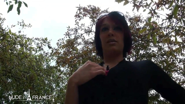 Nude in France: 丰满女郎kenza并被