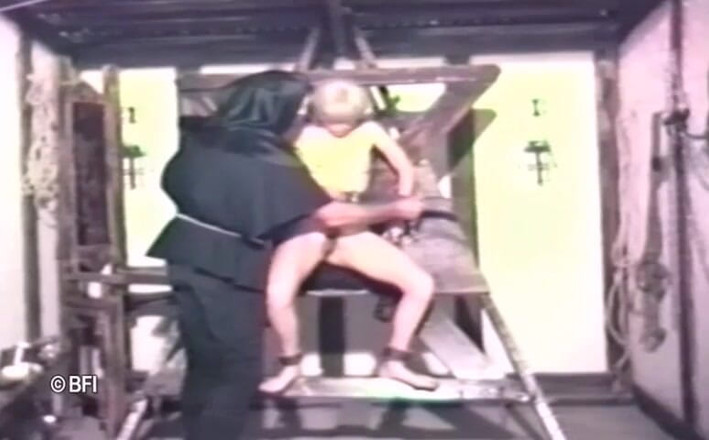 House of lords and mistresses in the spanking zone: Tour du plaisir et de la souffrance