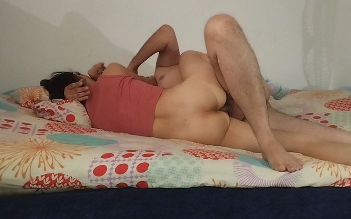 Mr_jhovin: 彼女の義理の兄の肉棒が彼女の潤滑油を塗った膣に入る