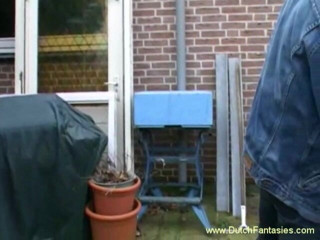 Dutch Fantasies: Ragazza bruna con tette piccole viene sbattuta e riempita di...