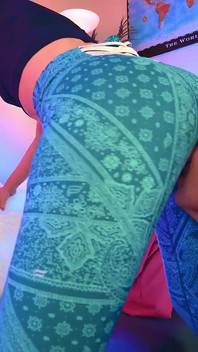 最热辣的屁股和阴户嗅她的娘娘腔