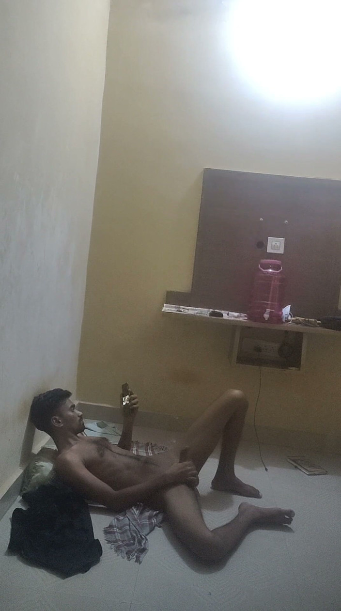 Rake: Odia Single Guy Masturbating at Home Alone