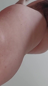 Sexy behaarte latina-muschi, dicker arsch. Behaarte ehefrau, dicker arsch, behaarte muschi, große nippel.