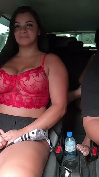 Cristine Castelary Arrives in São Paulo and Gets Naked in the Streets While Hitching a Ride with Ted - Gih Rocha