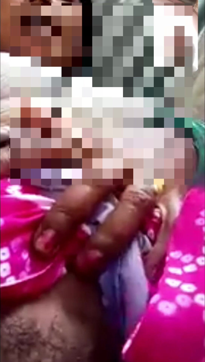 AkashKumar: Desi Bhabhi ukázala svůj Gand a Choot na videohovoru