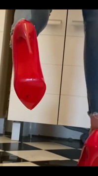 High Heels and Play with Pee