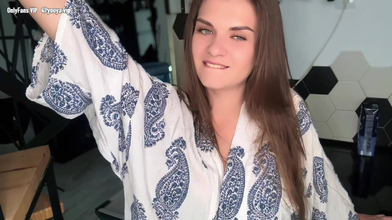YooYa ASMR: Камшот липкої мачухи спіймав її пасинок-ботанік, і він це лизав