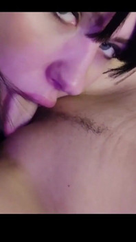 ASMR, des lesbiennes en cosplay sexy se font baiser