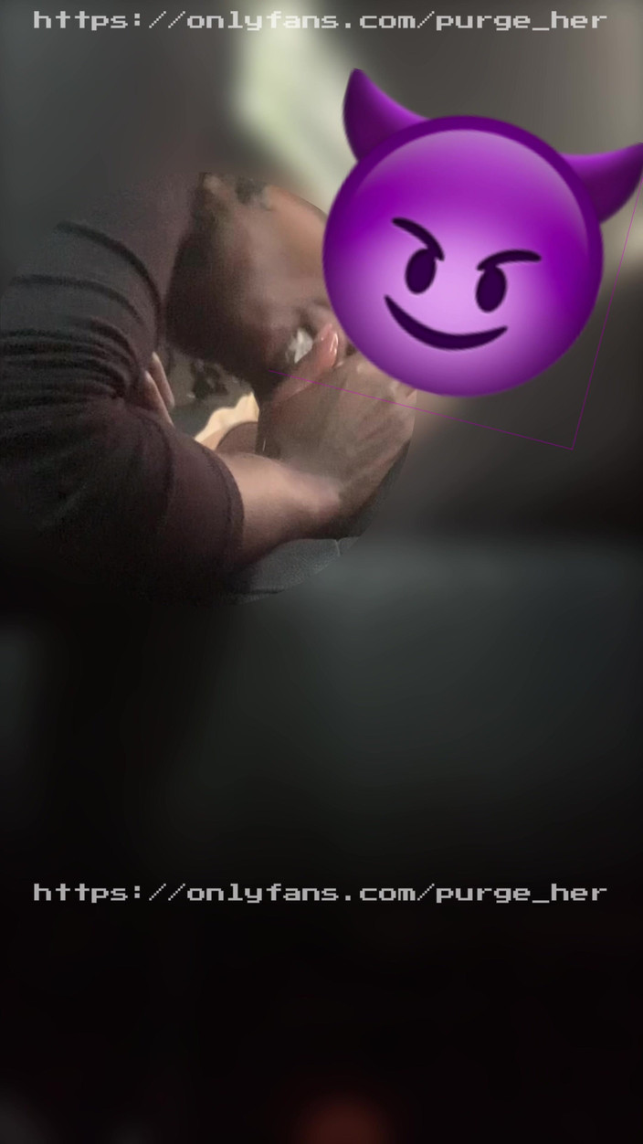 Purge_her: Xuất tinh vào cổ họng của cô ấy trước nhà cô ấy