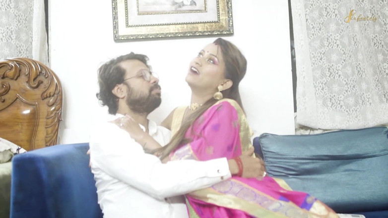 Mr Entertainer: Bhabhi Had Sex with Her Stepbrother in Law
