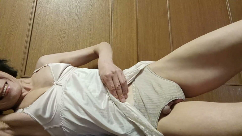 muton69: Asian Ladyboy Shemale Muton's Daily 32