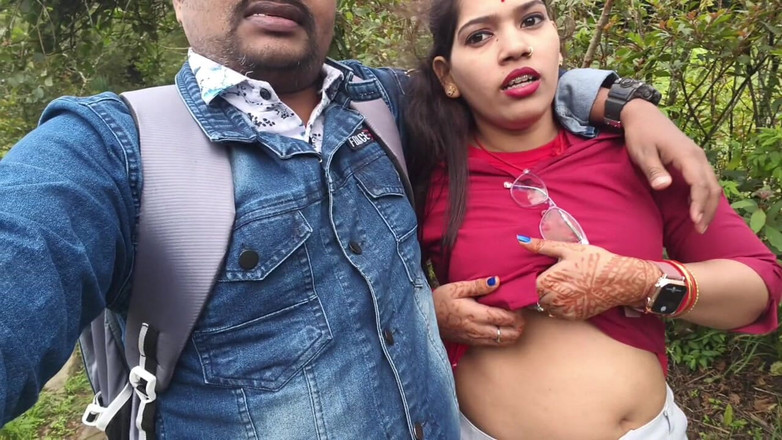 Sona bhabhi: Indická desi dívka líbání scény a prsa press od jejího...