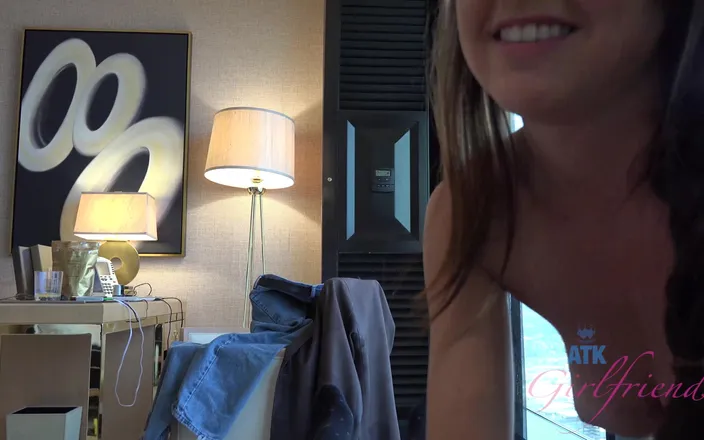 ATK Girlfriends: Strč svého ptáka až do její těsné kundičky