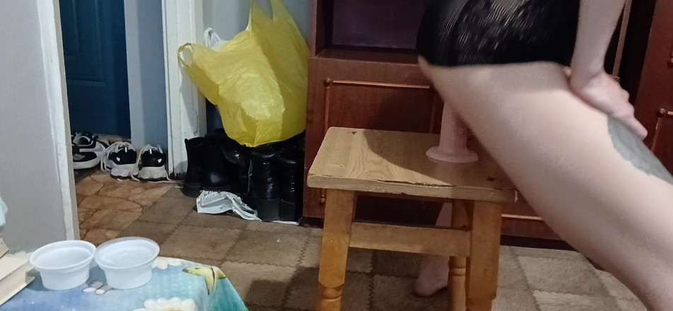Lesbian-candys: Follo duro con un consolador y me corro intensamente