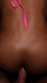Ladyboy de 18 ani anal dur de 1 oră