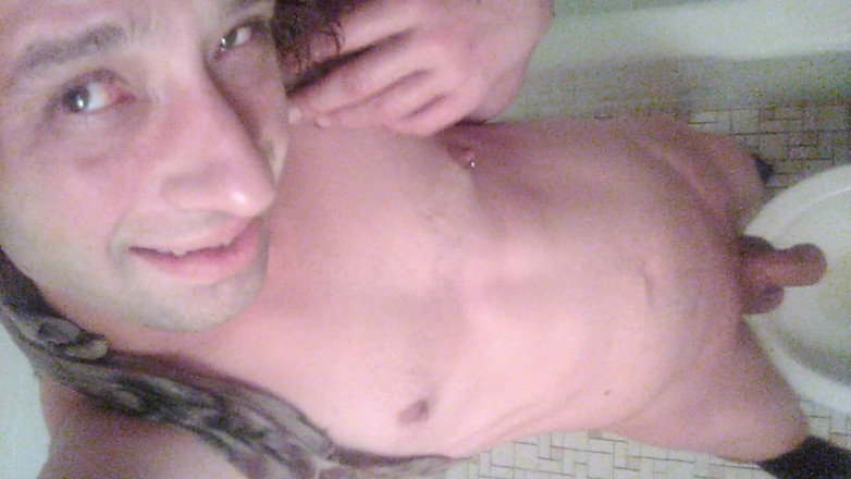 LilTaste: Horny Transgirl Pissing Standing up in Full View