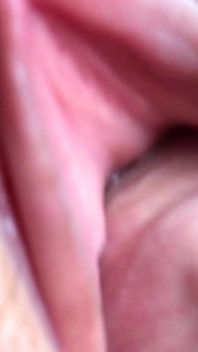 Stamattina la mia nuova matrigna mi ha detto: Ho bisogno del tuo aiuto! Per favore scopami, scopami duro e sperma dentro. Primo piano