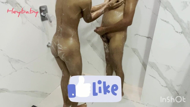 Heybaby: Sexe dans la salle de bain sous la douche en...