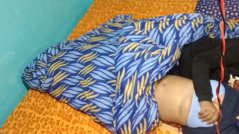 Rucku: Awek montel bercinta dengan teman lelakinya.