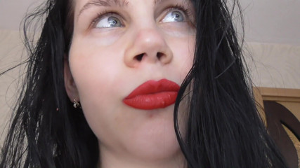 Anna Sky: Gigantyczna kobieta chce cię zjeść