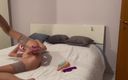 Elena blonde 69: Masturberen met speelgoed alleen op het bed